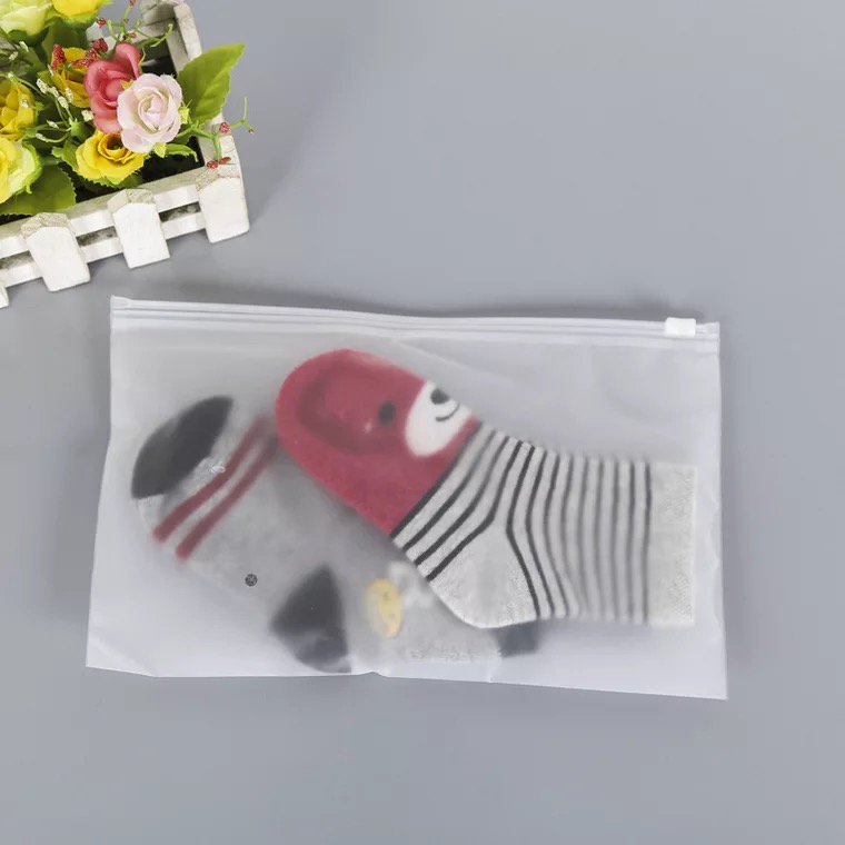 Vroče prodaja po meri tiskanje PVC Clear Vodotesno Plastic Packaging Bag z Ziplock za Cloth / Bikini / nogavice